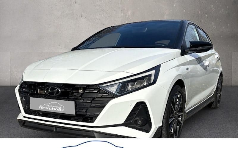 Weiß Gebraucht 2022 Hyundai i20 N Line Limousine | 21.990 € (Teuer) - Bild 1/4