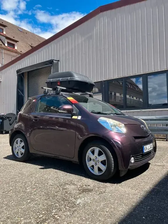 Gebraucht Toyota iQ 68 PS (50 kW) 2009 Violett Kleinwagen