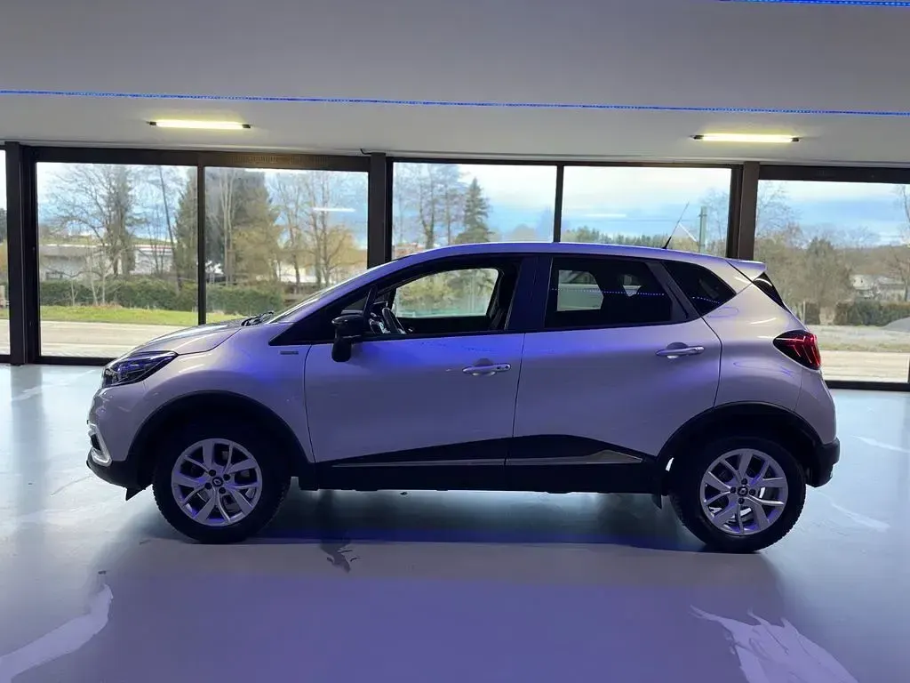 Gebraucht Renault Captur LIMITED 131 PS (96 kW) 2019 Silber SUV