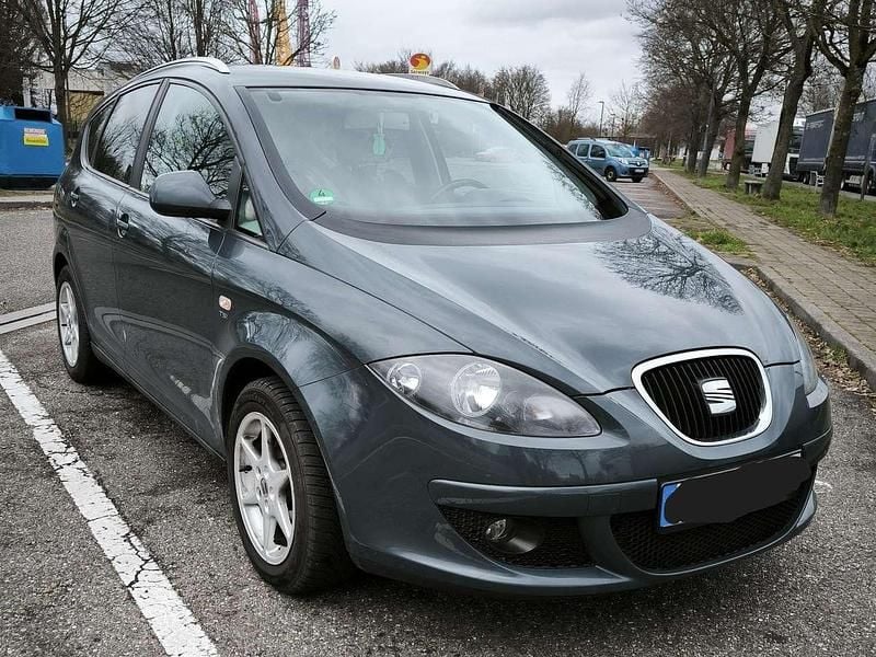 Grau Gebraucht 2009 Seat Altea XL Style Van / Kleinbus | 3.000 € (Fairer Preis) - Bild 1/4