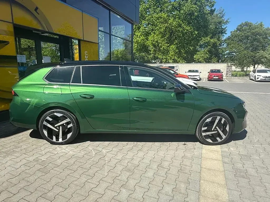 Gebraucht Opel Astra Ultimate 114 kW (156 PS) 2026 Grün Limousine