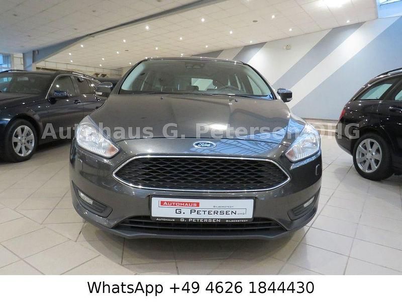 Gebraucht Ford Focus Business Edition 125 PS (91 kW) 2018 Grau Limousine