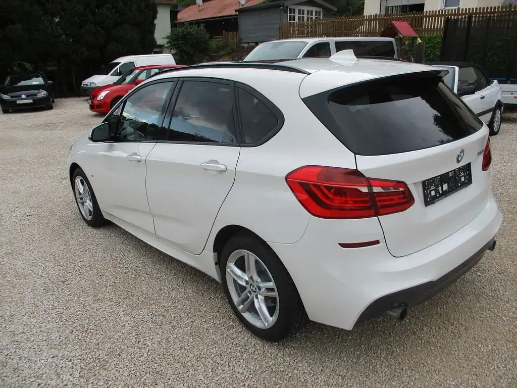 Gebraucht BMW 220 Active Tourer M Sport 190 PS (139 kW) 2016 Weiß Van / Kleinbus
