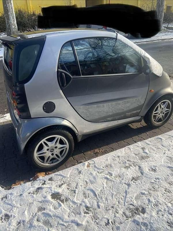 Grau Gebraucht 2000 Smart ForTwo Coupé Coupé | 800 € (Fairer Preis) - Bild 1/4