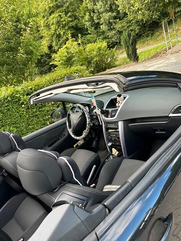 Schwarz Gebraucht 2007 Peugeot 207 CC Cabrio | 2.500 € (Superpreis) - Bild 1/4