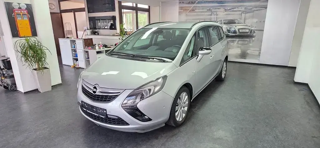 Gebraucht Opel Zafira Tourer drive 150 PS (110 kW) 2016 Silber Van / Kleinbus
