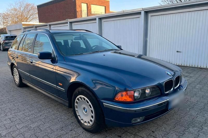 Gebraucht BMW 525 170 PS (125 kW) 1998 Blau Kombi