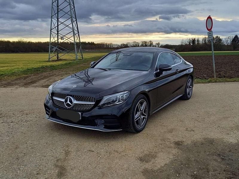 Schwarz Gebraucht 2020 Mercedes C180 AMG Coupé | 32.000 € (Guter Preis) - Bild 1/4