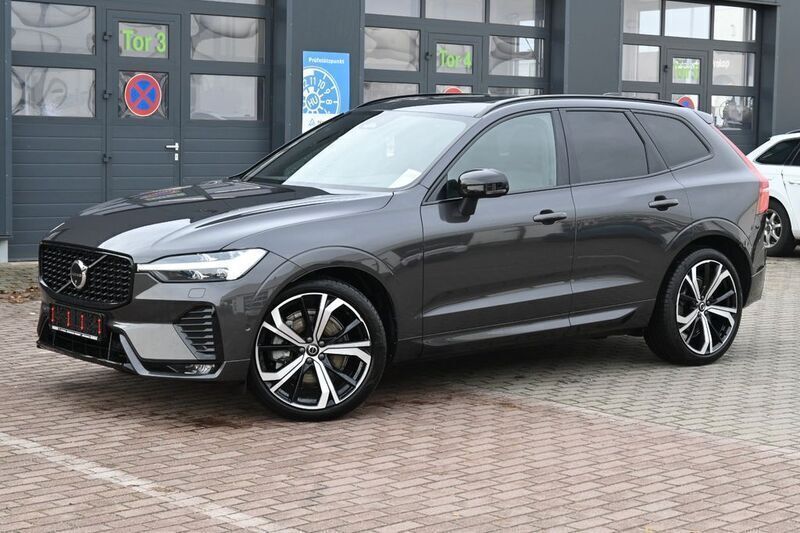 Platinum grey / metallic Gebraucht 2023 Volvo XC60 Ultimate SUV | 48.900 € (Teuer) - Bild 1/4