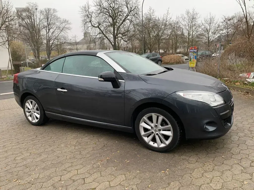 Gebraucht Renault Mégane Cabriolet Luxe 131 PS (96 kW) 2013 Grau Cabrio
