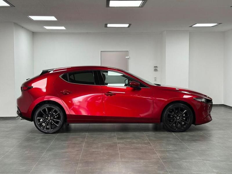 Gebraucht Mazda 3 Selection 186 PS (136 kW) 2021 Rot Limousine