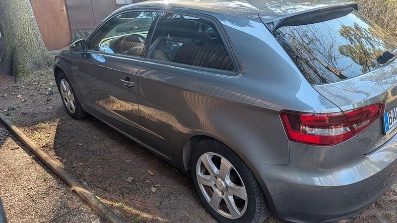 Gebraucht Audi A3 Ambiente 150 PS (110 kW) 2013 Grau Limousine