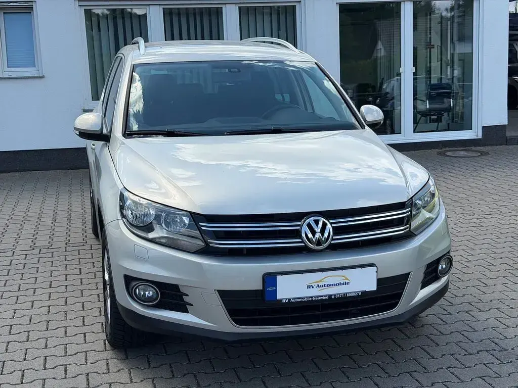 Gebraucht VW Tiguan Sportline 150 PS (110 kW) 2015 Gold SUV