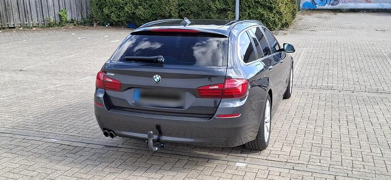 Gebraucht BMW 520 190 PS (139 kW) 2015 Schwarz Kombi