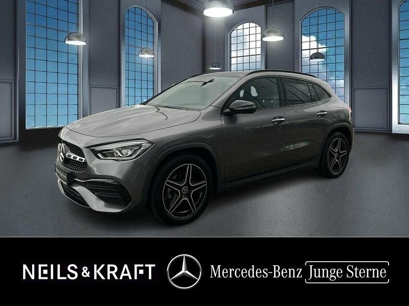 Grau Gebraucht 2023 Mercedes GLA200 AMG SUV | 41.450 € (Etwas zu teuer) - Bild 1/4