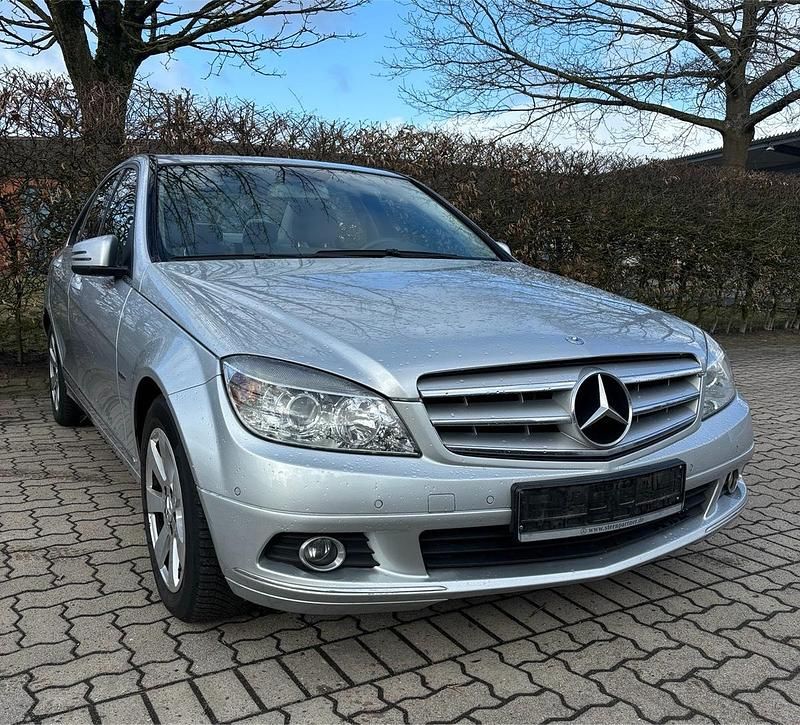 Gebraucht Mercedes C200 Elegance 136 PS (100 kW) 2009 Silber Limousine