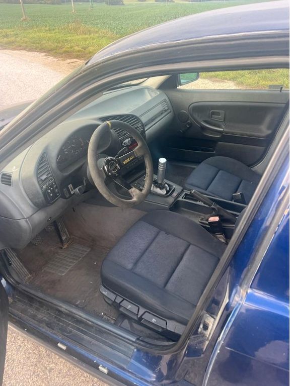 Gebraucht BMW 318 90 PS (66 kW) 2001 Pickup