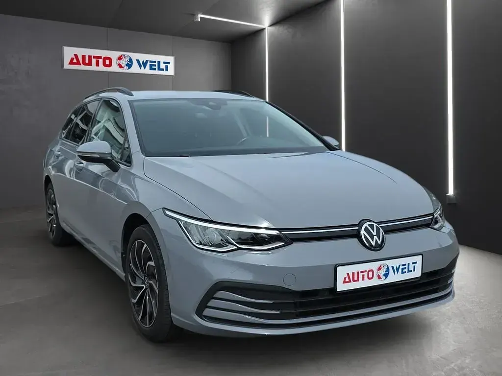 Gebraucht VW Golf VIII 110 PS (80 kW) 2021 Grau Kombi