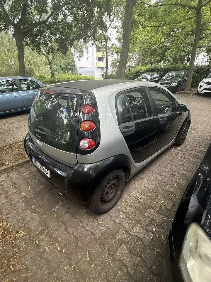 Gebraucht Smart ForFour Basis 75 PS (55 kW) 2004 Grau Kleinwagen
