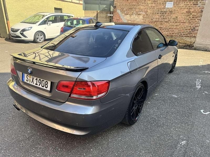 Gebraucht BMW 325 218 PS (160 kW) 2006 Grau Coupé