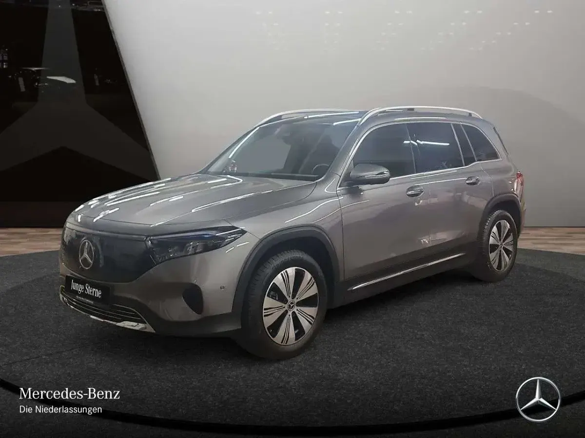 Gebraucht Mercedes EQB250 139 kW (190 PS) 2025 Mountain grau SUV