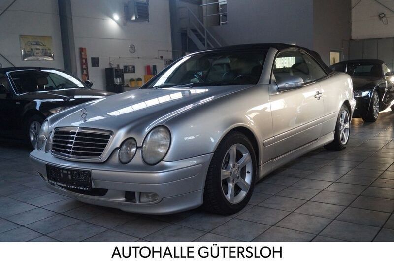 Gebraucht Mercedes CLK320 Elegance 218 PS (160 kW) 2001 Silber Cabrio