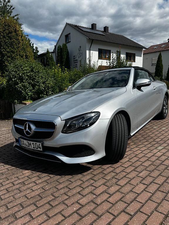 Silber Gebraucht 2018 Mercedes E200 Cabrio | 28.400 € (Guter Preis) - Bild 1/4