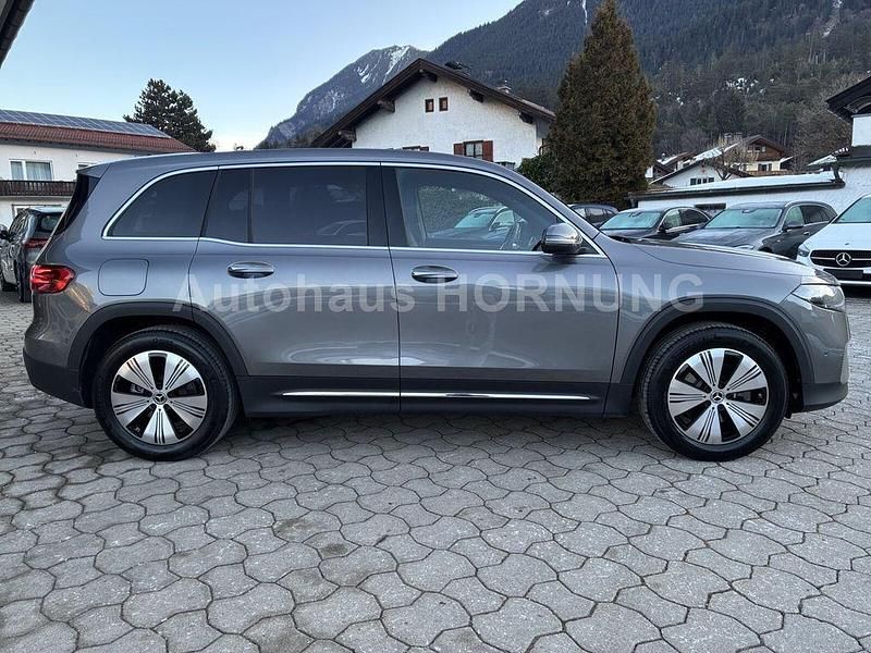 Gebraucht Mercedes EQB300 167 kW (228 PS) 2024 Metalliclack mountaingrau SUV