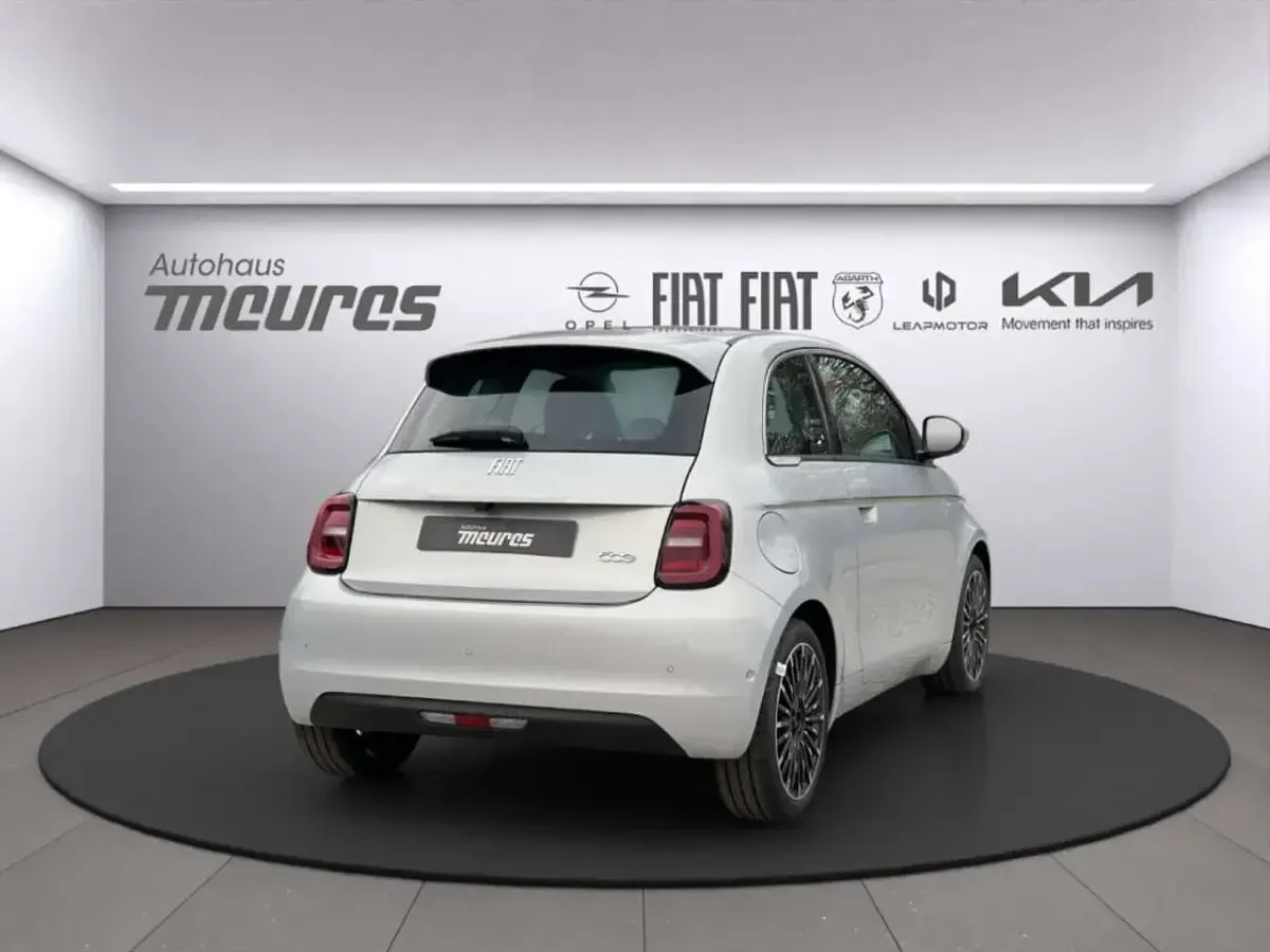 Neu Fiat 500e La Prima 69 kW (95 PS) 2025 Gold Kleinwagen