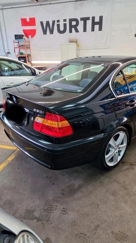 Gebraucht BMW 330 231 PS (169 kW) 2003 Schwarz Limousine