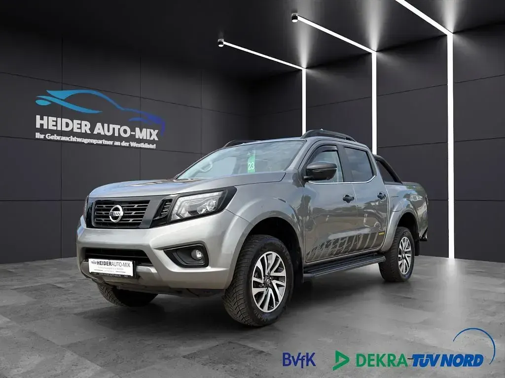 Gebraucht Nissan Navara 360º 190 PS (139 kW) 2020 Grau Pickup