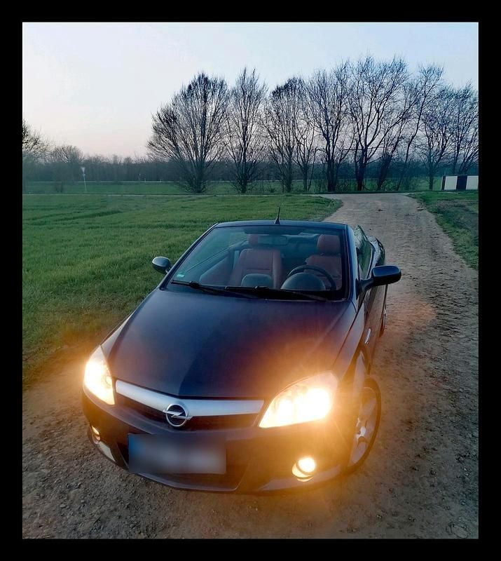 Gebraucht Opel Tigra 90 PS (66 kW) 2007 Grau Cabrio
