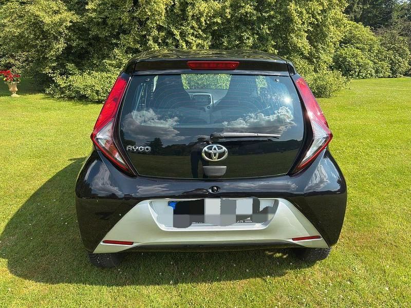 Schwarz Gebraucht 2018 Toyota Aygo X-clusiv Kleinwagen | 8.900 € (Guter Preis) - Bild 1/4