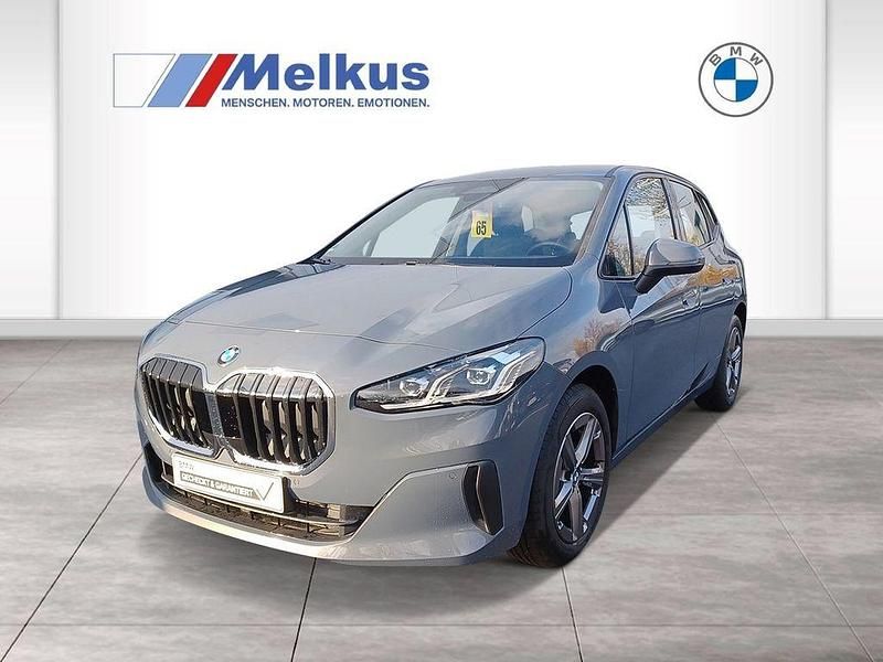 Grau Gebraucht 2024 BMW 216 Active Tourer Van / Kleinbus | 25.470 € (Fairer Preis) - Bild 1/4