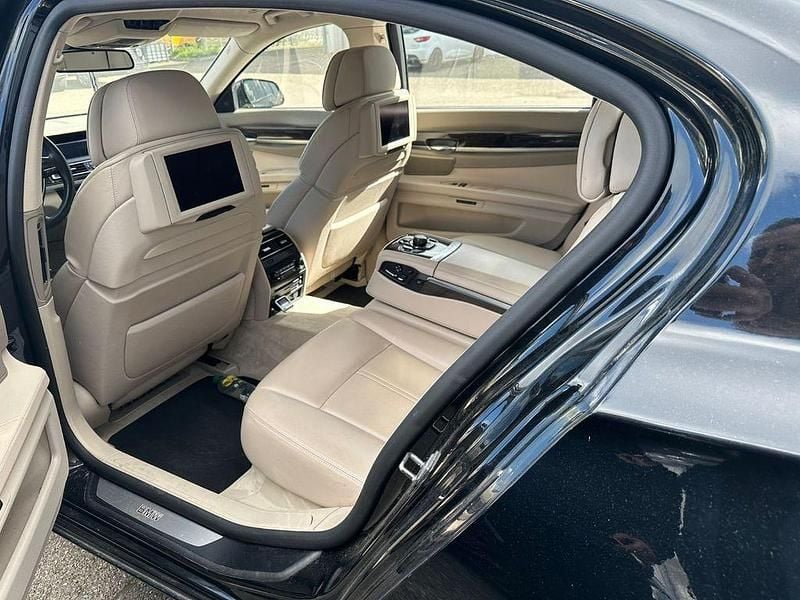 Gebraucht BMW 750L 409 PS (300 kW) 2009 Schwarz Limousine