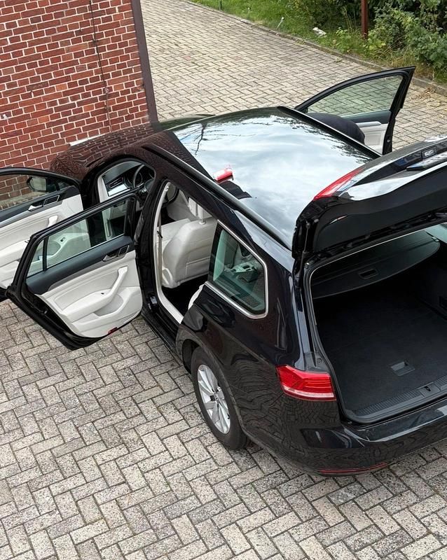 Gebraucht VW Passat 150 PS (110 kW) 2019 Schwarz Kombi
