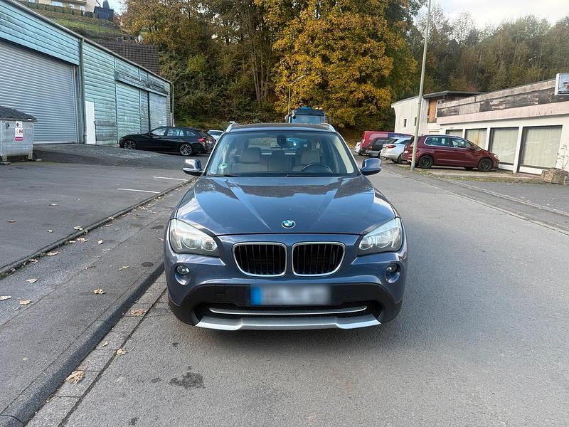 Blau Gebraucht 2011 BMW X1 SUV | 7.000 € (Fairer Preis) - Bild 1/4