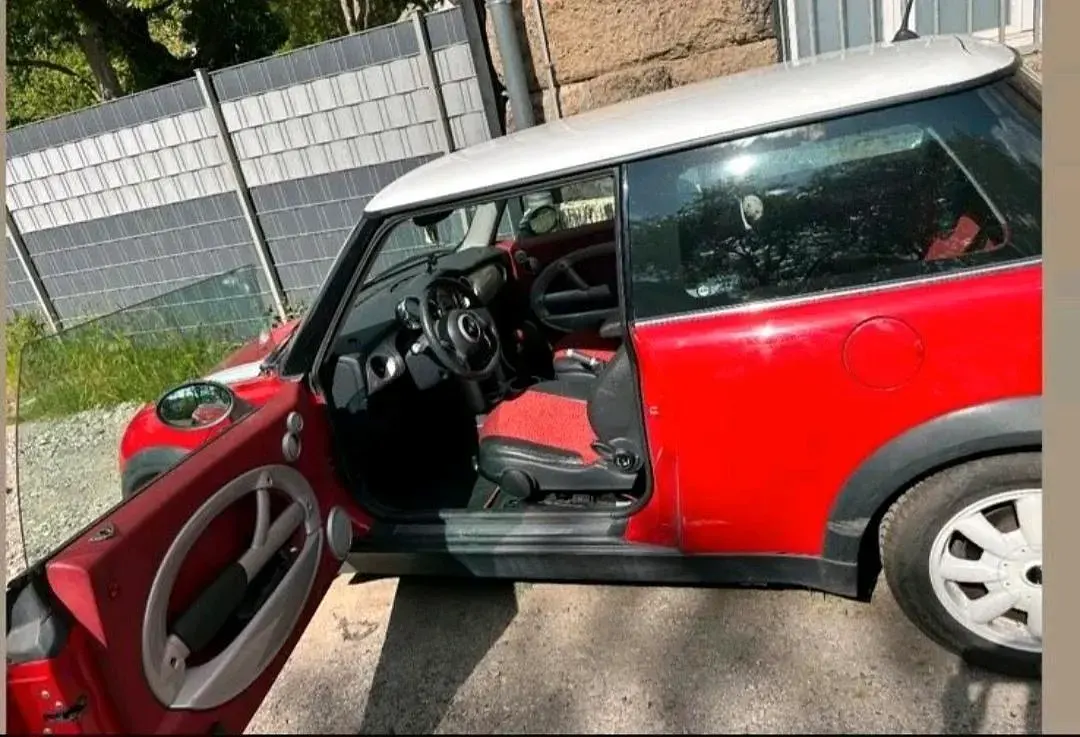 Käytetty Mini Cooper 116 HP (85 kW) 2001 Punainen Viistoperä