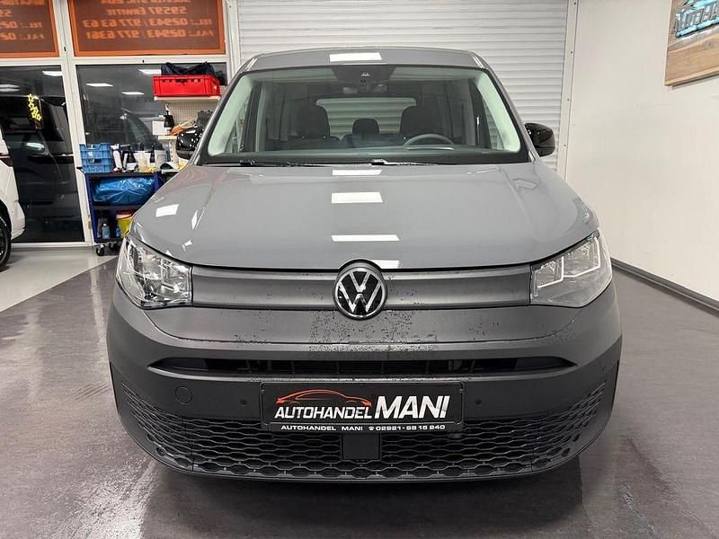 Gebraucht VW Caddy Basis 102 PS (75 kW) 2025 Grau Van / Kleinbus