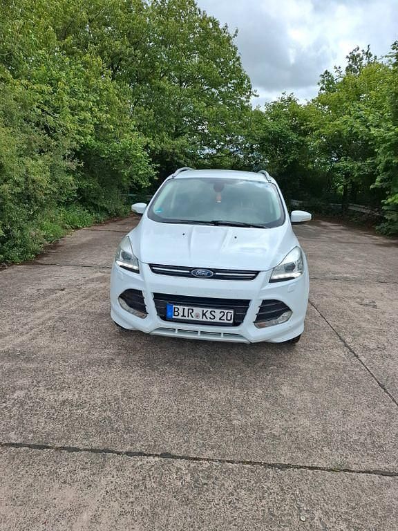 Gebraucht Ford Kuga SYNC Edition 150 PS (110 kW) 2015 Weiß SUV