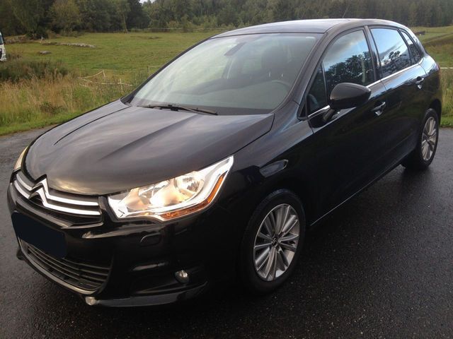 Gebraucht Citroën C4 92 PS (67 kW) 2012 Silber metallic Limousine