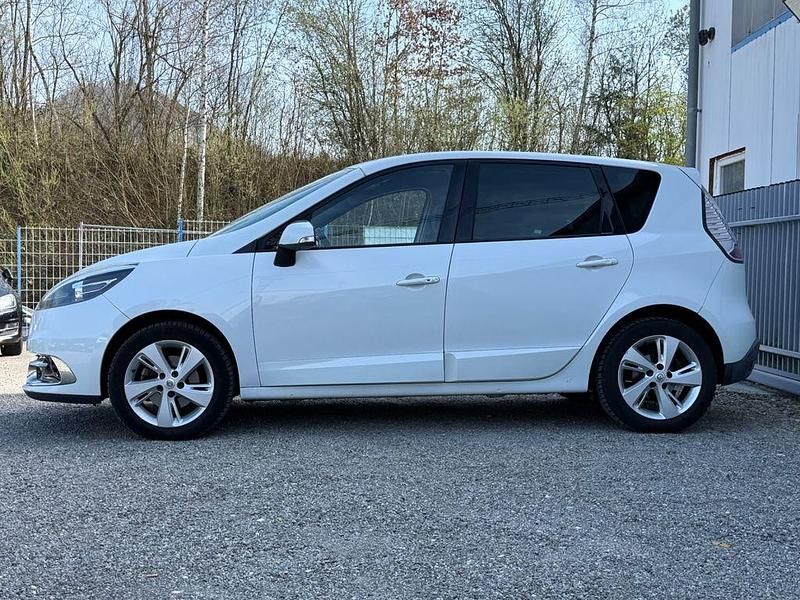 Gebraucht Renault Scénic III Dynamique 116 PS (85 kW) 2013 Weiß Van / Kleinbus