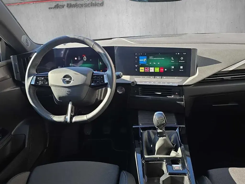Używany Opel Astra 131 KM (96 kW) 2024 Biały Kombi