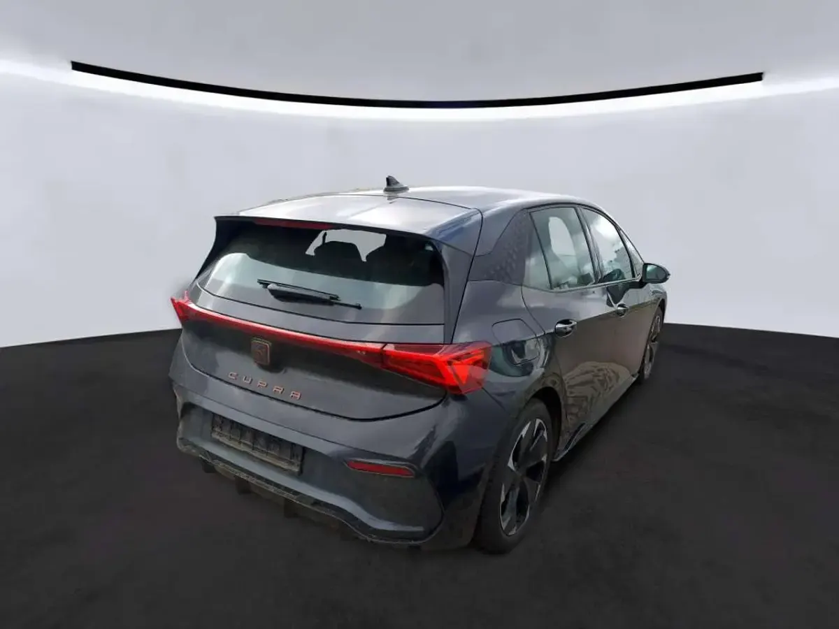Second-hand Cupra Born 169 kW (231 CP) 2023 Gri Hatchback