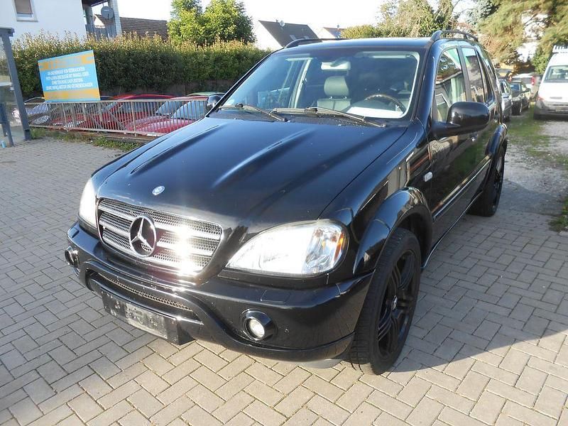 Schwarz Gebraucht 2001 Mercedes ML55 AMG AMG SUV | 4.989 € - Bild 1/4