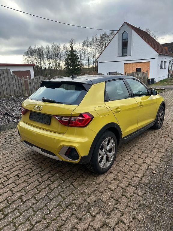 Occasion Audi A1 Ambiente 150 ch (110 kW) 2021 Jaune SUV