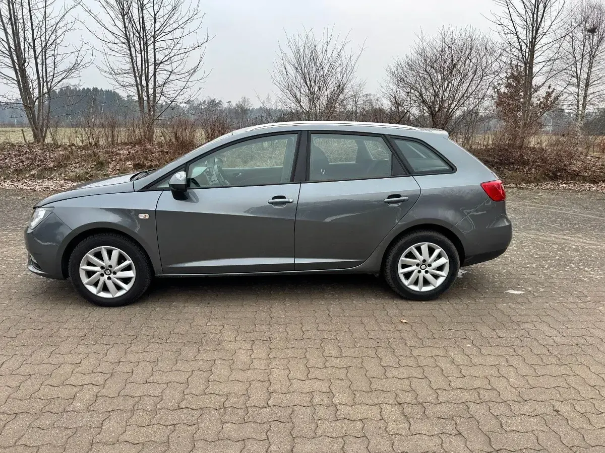 Gebraucht Seat Ibiza ST Sun 75 PS (55 kW) 2015 Grau Kombi