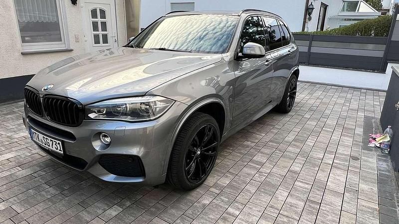 Grau Gebraucht 2018 BMW X5 M Sport SUV | 35.500 € (Fairer Preis) - Bild 1/4