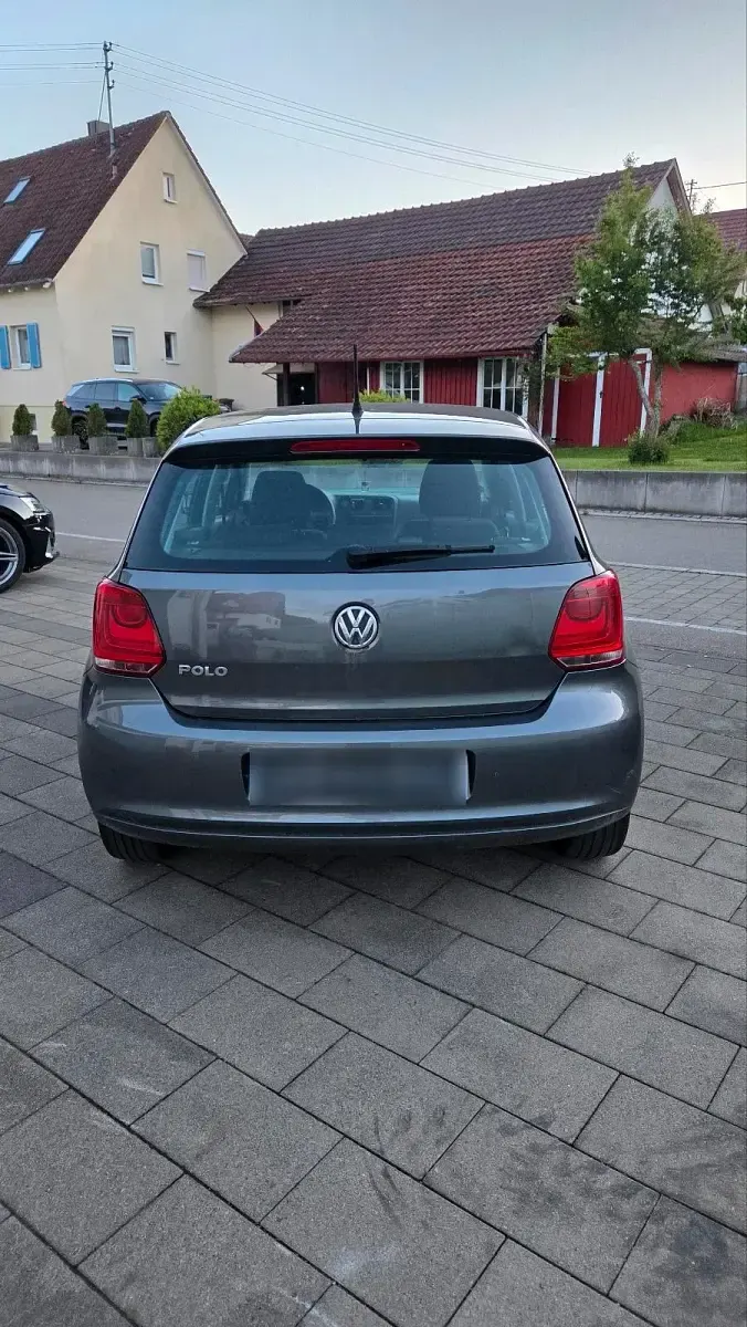 Gebraucht VW Polo 60 PS (44 kW) 2010 Grau Kleinwagen