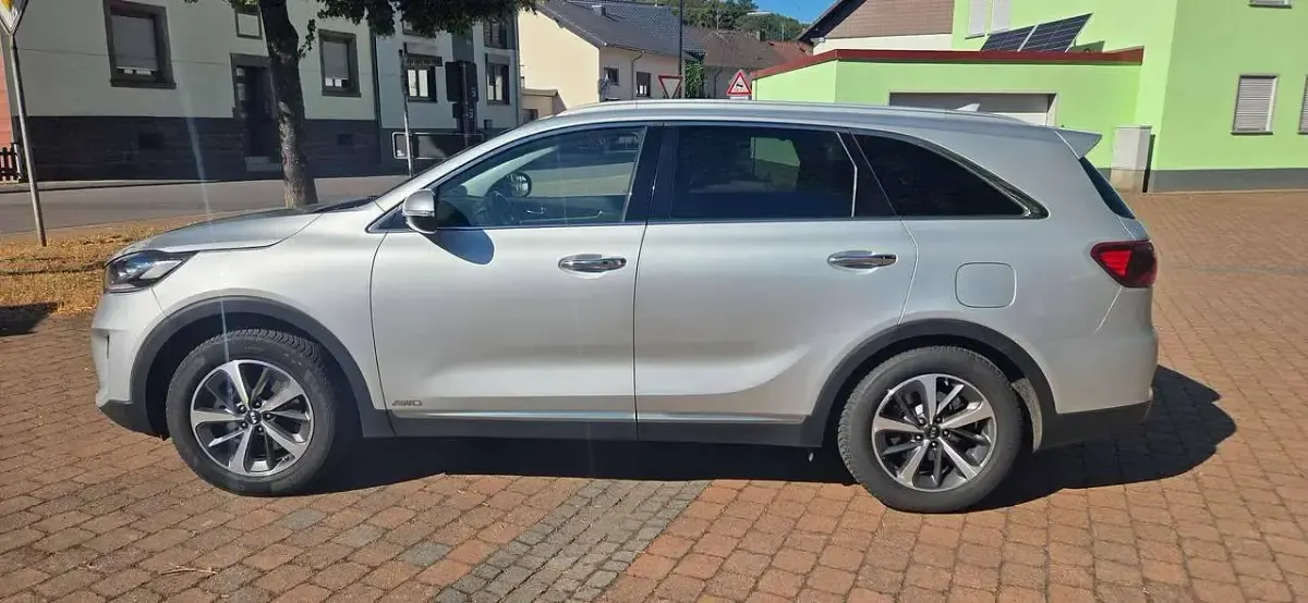 Gebraucht Kia Sorento Spirit 200 PS (147 kW) 2019 Silber SUV